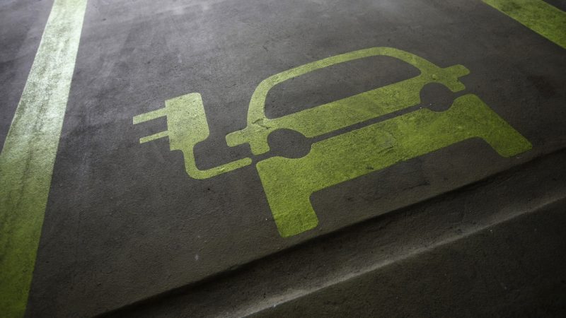Wat zijn solid-state batterijen en hoe zullen ze elektrische auto’s beter maken?